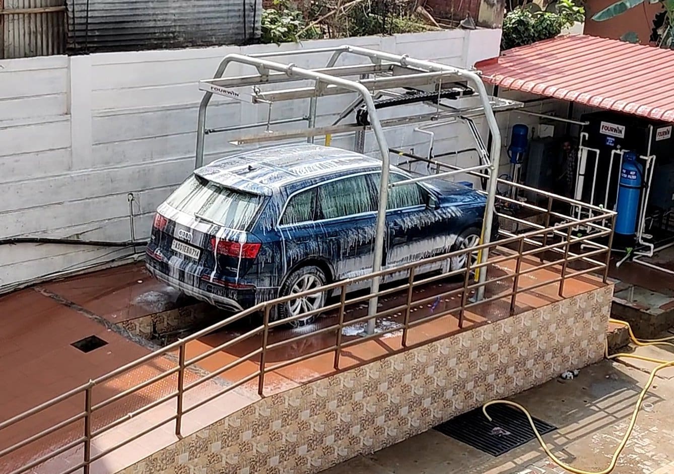 paramount-grande-ameneties-auto-car-wash