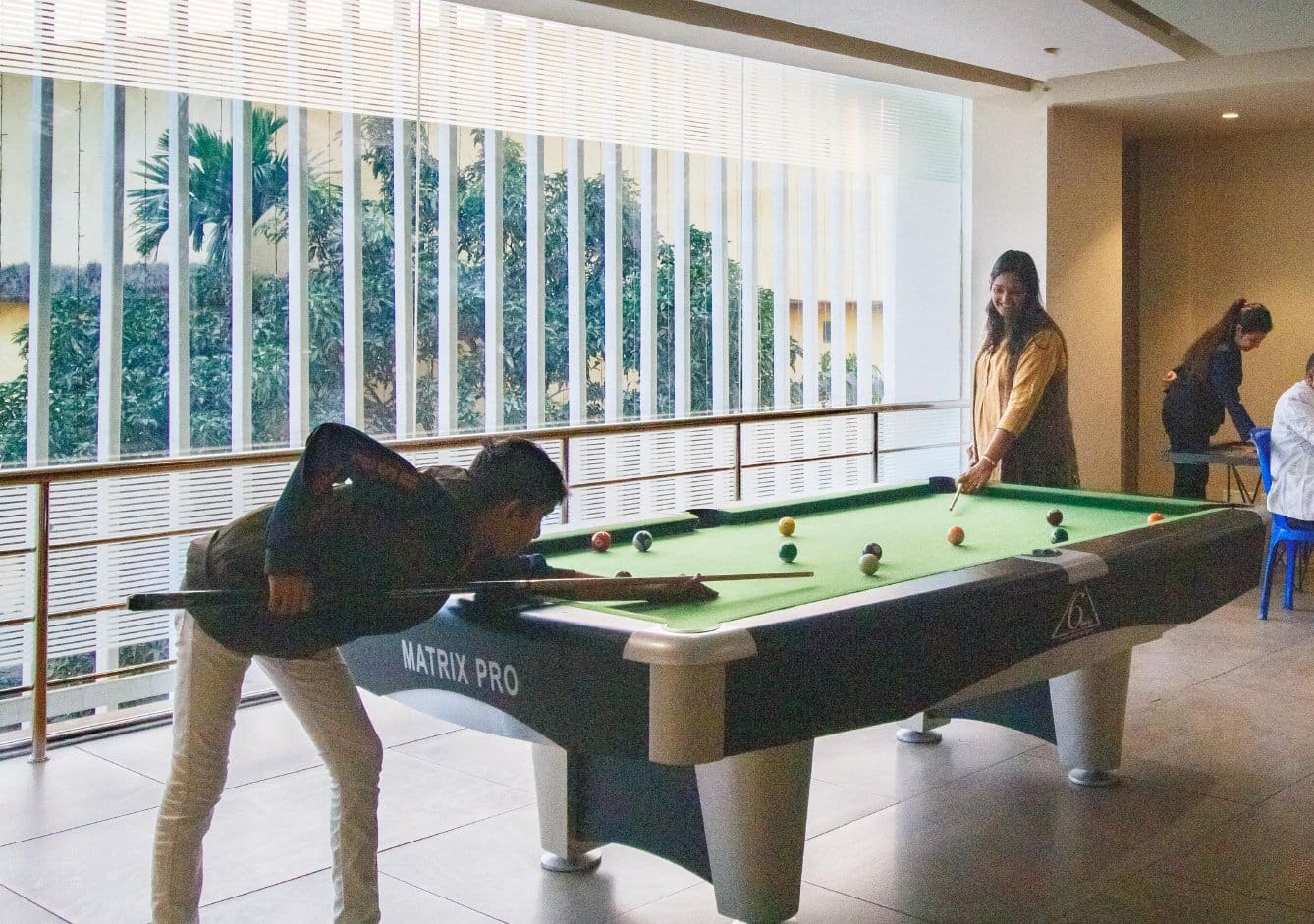 paramount-grande-ameneties-billiards
